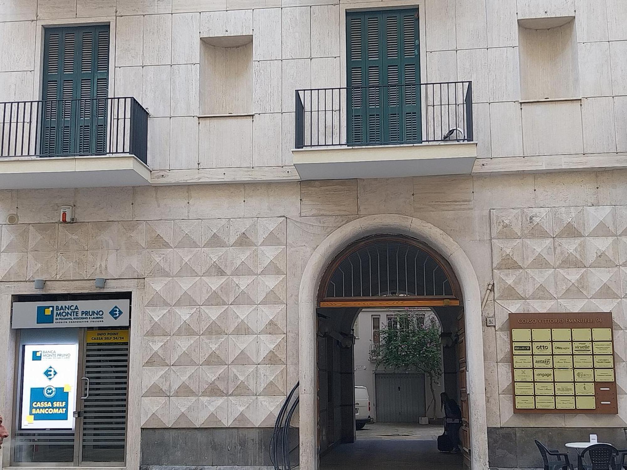 Casa Vacanza La Maison De Losyram Art 萨莱诺 外观 照片